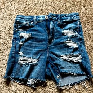 American Eagle Distress Curvy Hi Rise Shortie